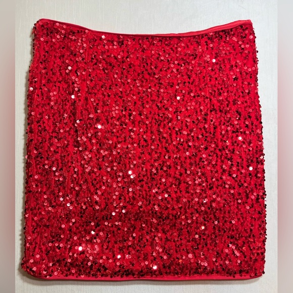 Line & Dot Skirt - Women’s Large Red - Sequins Mini Holiday Sparkle - Picture 4 of 9